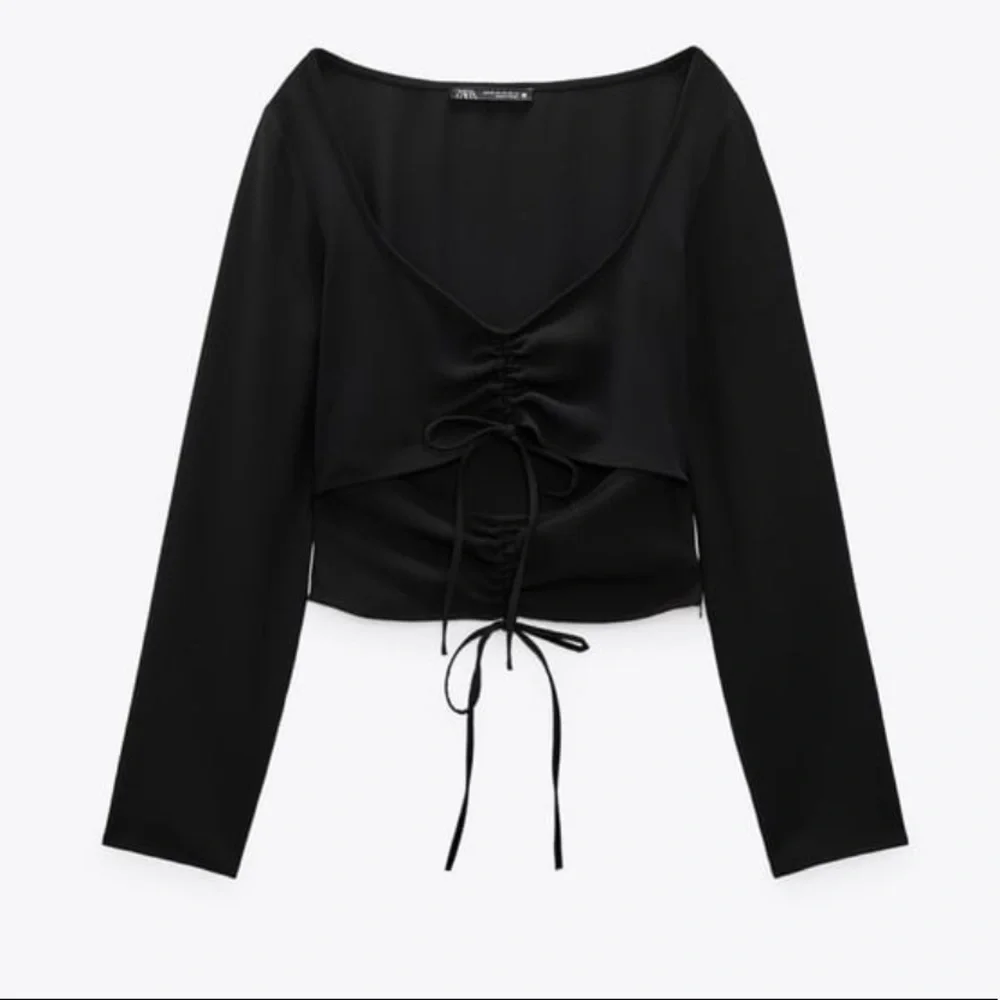 Zara Ruched Cut Out Long Sleeve Top in Black